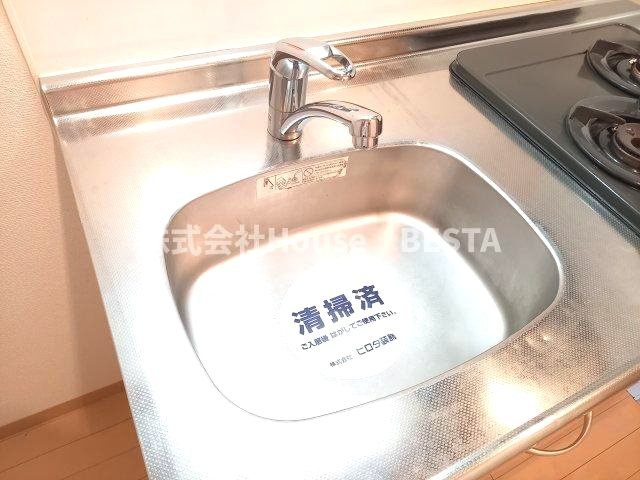 エステムコート神戸ハーバーランド前Ⅳベイライトのキッチン