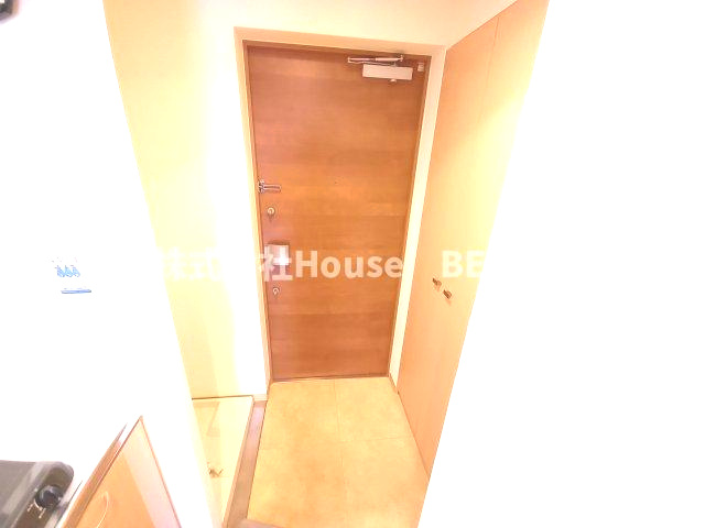 エステムコート神戸ハーバーランド前Ⅳベイライトの玄関