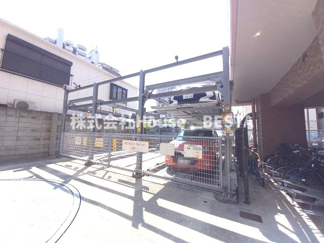 エステムコート神戸ハーバーランド前Ⅳベイライトの駐車場