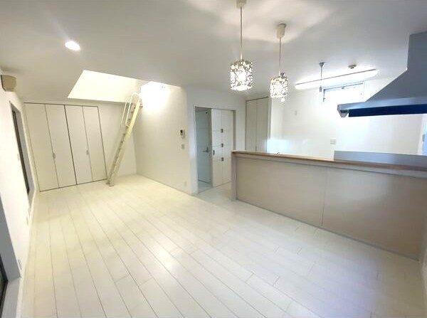 東区大幸一丁目戸建の居間・リビング