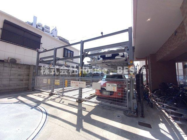 エステムコート神戸ハーバーランド前Ⅳベイライトの駐車場