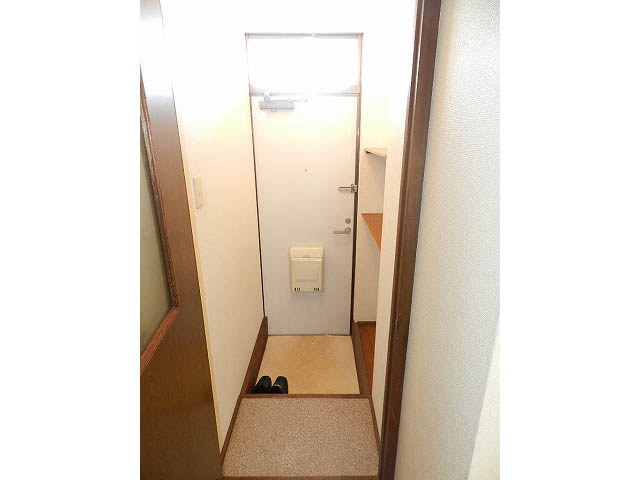 コーポサンライズの玄関