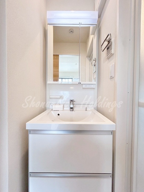 藤沢市辻堂元町３丁目の賃貸マンションの洗面所|明るい洗面所です