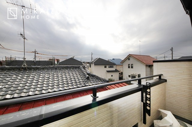 【バルコニー】 | 暮らしやすさを考えたプランで快適な現地ロケーションを実現。安らぎに満たされる、ゆとりのある日々を過ごせます♪