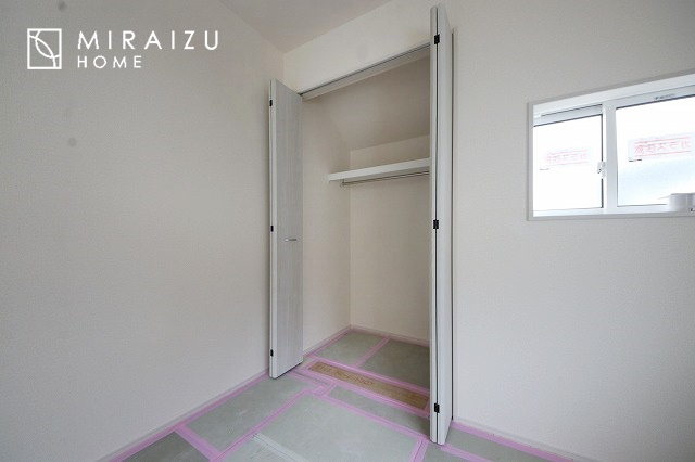 【寝室】 | 平日・休日問わず、いつでもご見学が出来ます♪☆実際に見て、触れて感じる安心のお住まい探しを体験して下さい♪☆物件情報だけでなく、地域の特色などなどエリア情報もお伝え出来たら嬉しいです♪