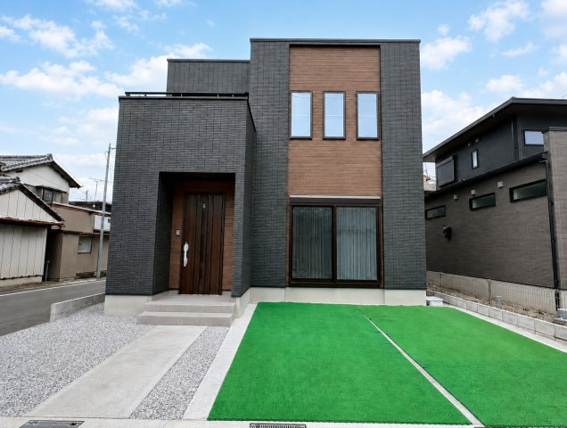 「南向き広々バルコニー付」南国市後免町3号地　新築一戸建て