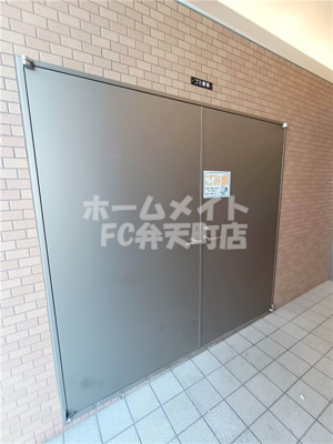  | エグゼリエみなと通り