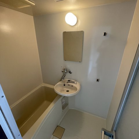 ハイツクリエイトの玄関