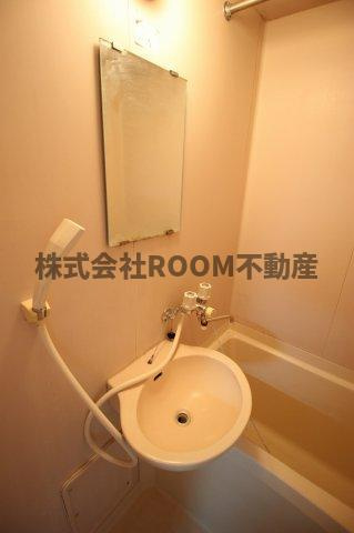 サンライフ都城Ⅰ・Ⅱの洗面所|脱衣スペースもあります