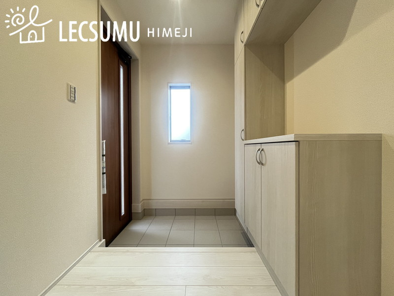 太子町東南3期/新築戸建の玄関