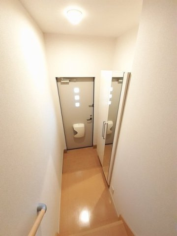 プリミヴェール　ドゥの玄関