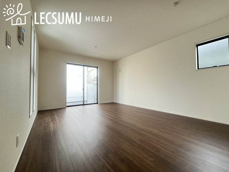 太子町東南3期/新築戸建の居間・リビング