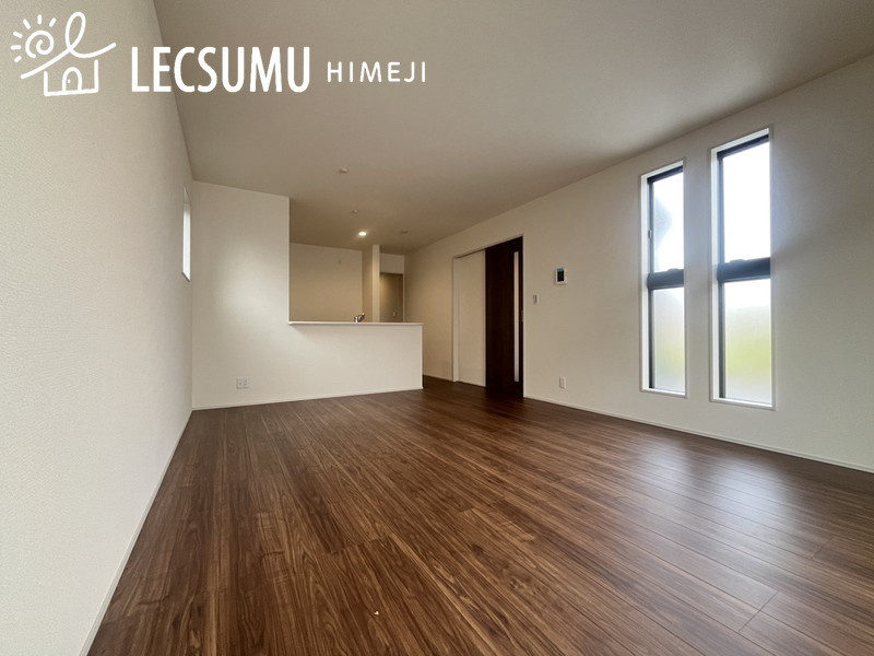 太子町東南3期/新築戸建の居間・リビング