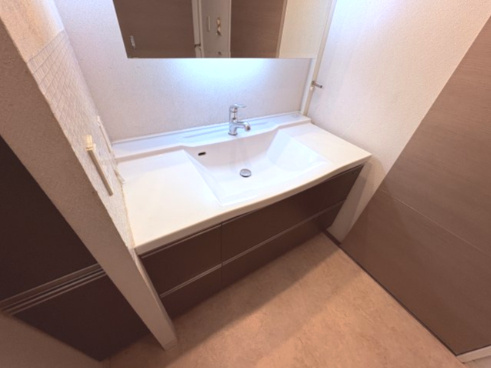 ファスタージュ垂水五色山サーモスの独立洗面台|洗面室