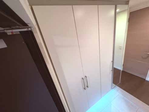 ファスタージュ垂水五色山サーモスの玄関|シューズボックス