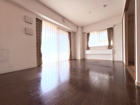 ファスタージュ垂水五色山サーモスの居間・リビング|LDK