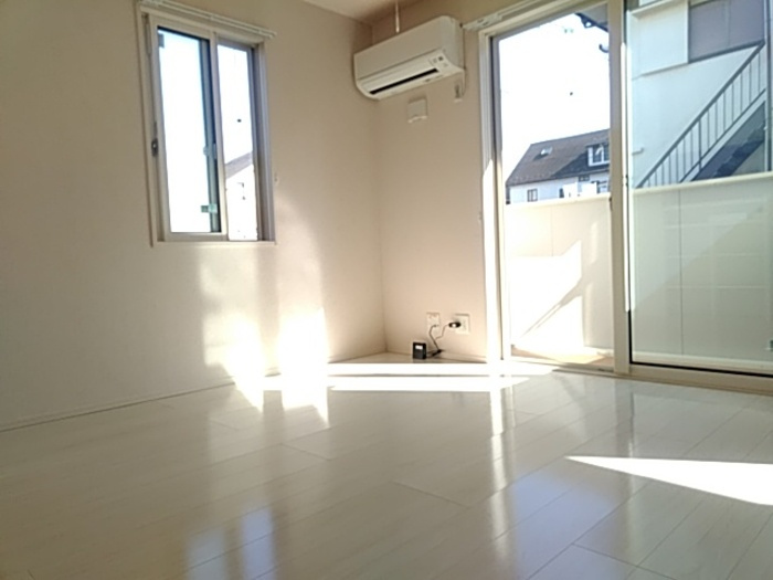 アーブル クロシェット　Ｄ棟の居間・リビング