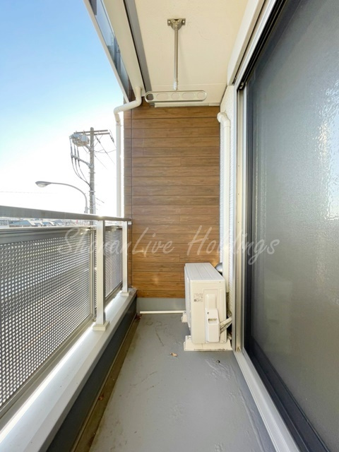 鎌倉市岡本２丁目のアパートのバルコニー