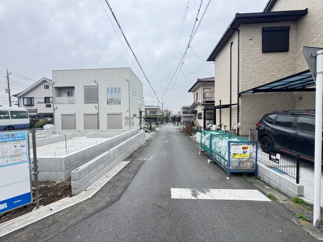 入間市鍵山2丁目・全1棟　新築一戸建　～東南角地・駐車2台～の区画図|東南角地につき陽当たり良好！カースペースは並列2台分ございます。