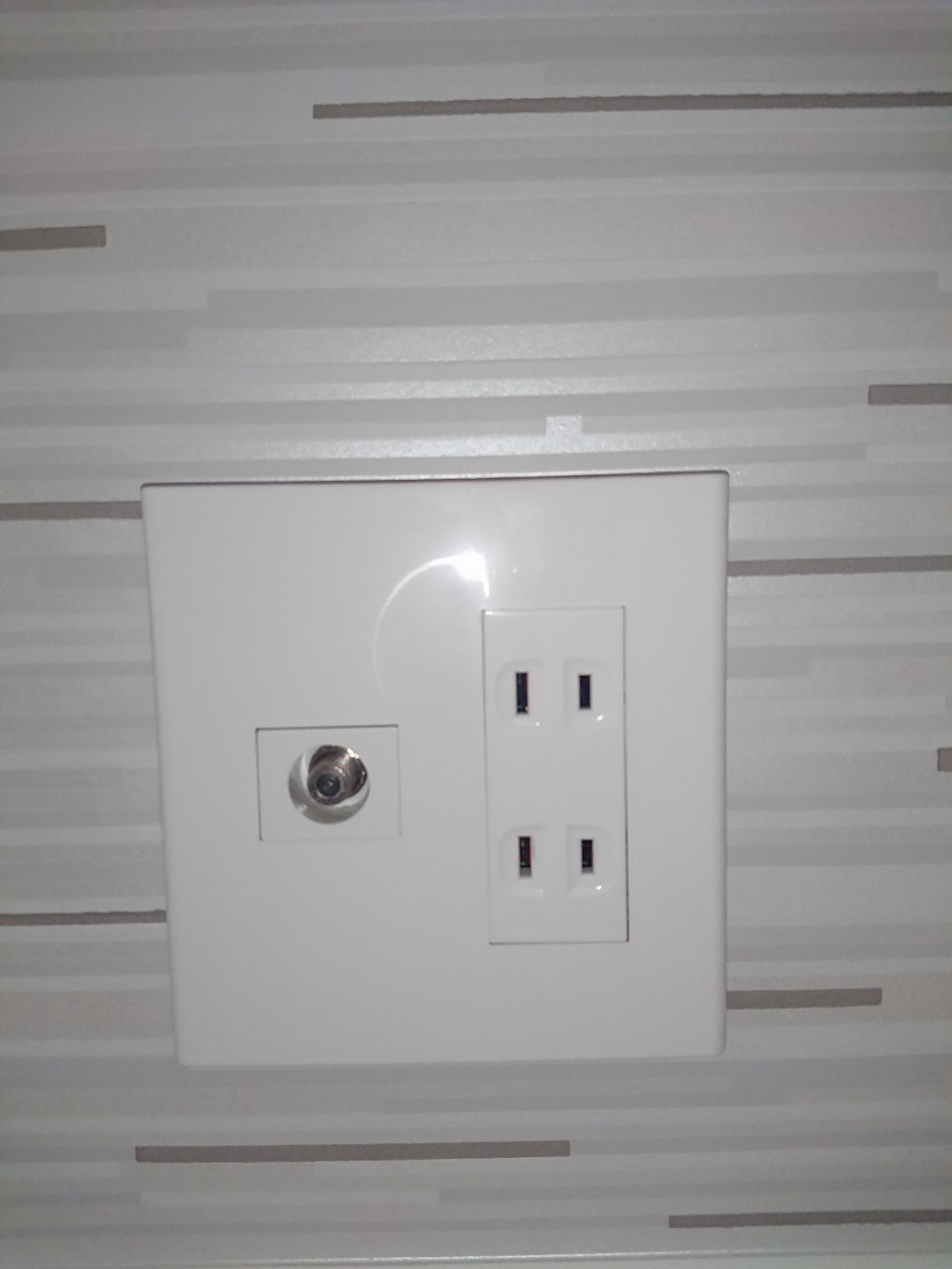 足立区千住中居町のアパート