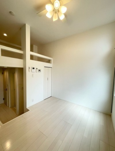 足立区千住中居町のアパートの居間・リビング