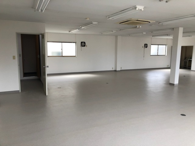 飾磨区三宅２丁目倉庫付事務所の内装