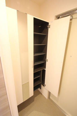 【玄関】 | 大供MOMO