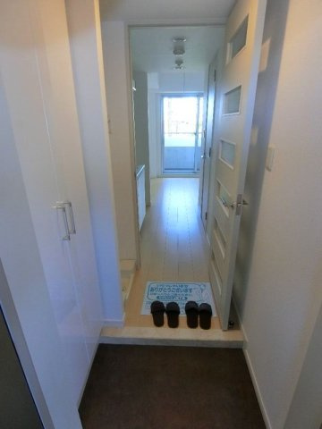 プライマル笹塚の玄関