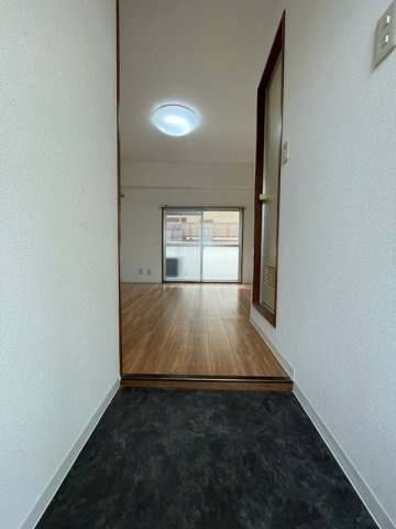 永手コスモハイツの玄関