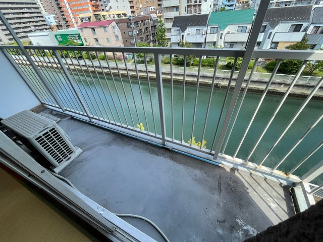 メゾン大沢のバルコニー