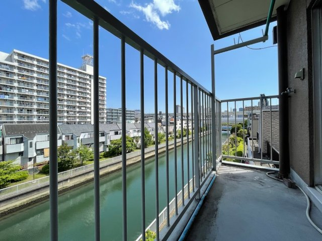 メゾン大沢のバルコニー