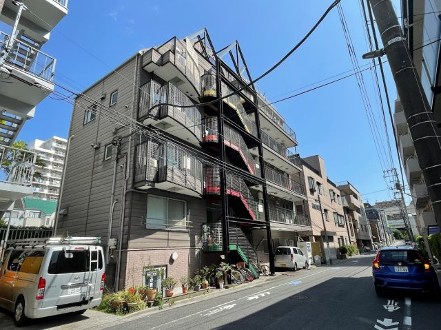 メゾン大沢の外観