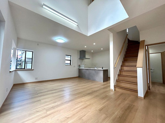 【居間・リビング】 | 戸建　西長戸町