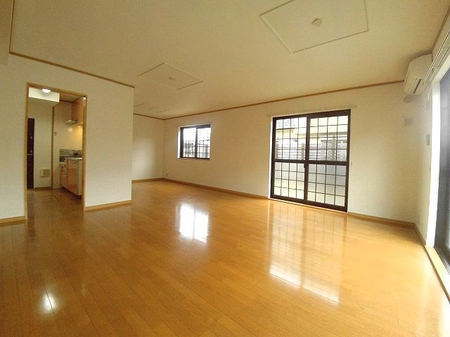 【居間・リビング】