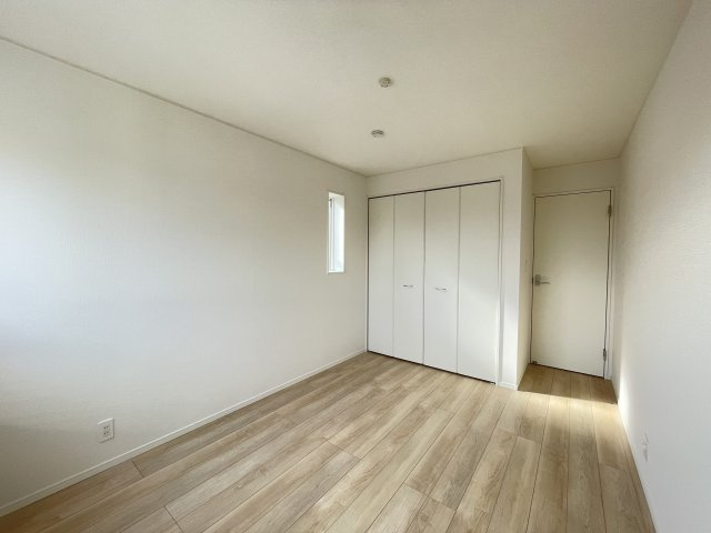 クレイドルガーデン八戸市下長第8ｰ1号棟の洋室