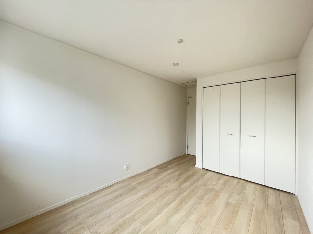 クレイドルガーデン八戸市下長第8ｰ1号棟の洋室