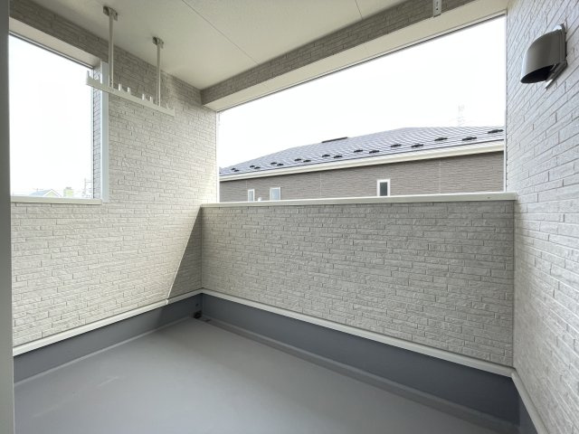 クレイドルガーデン八戸市下長第8ｰ1号棟のバルコニー