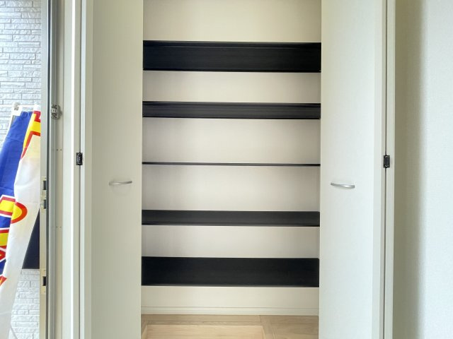 クレイドルガーデン八戸市下長第8ｰ1号棟の収納