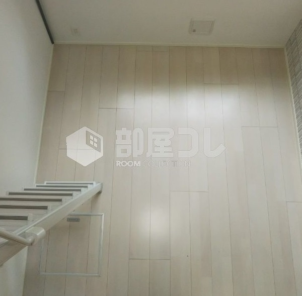 Lavish高円寺の居間・リビング