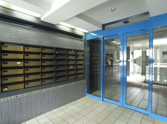 菱和パレス大森西のエントランス|オートロック宅配BOXメールBOX