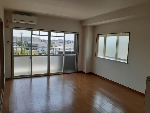 アクロポリスⅡの居間・リビング