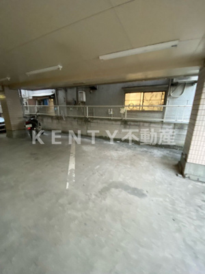 【駐車場】 | 花こう第２ビル | 駐車場完備です