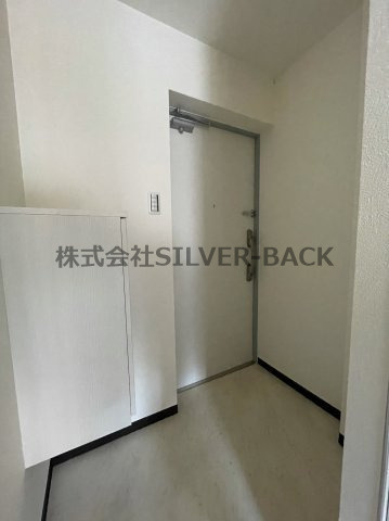 Blue西長堀の玄関