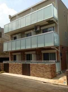 レオネクスト本郷北辰のエントランス