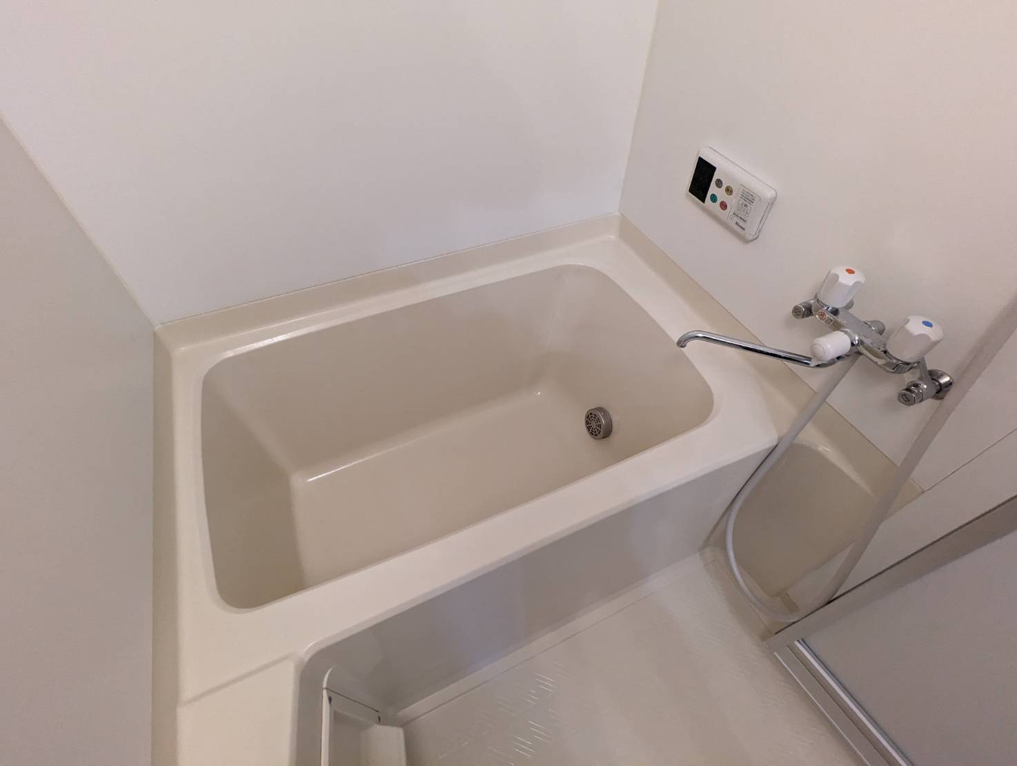 ウエルカムサトウ6の浴室