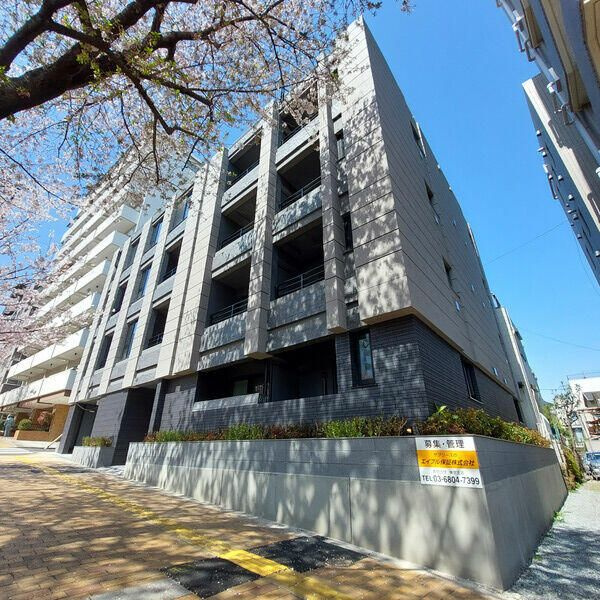 ＰＲＩＭＡＶＥＲＡ桜坂のエントランス