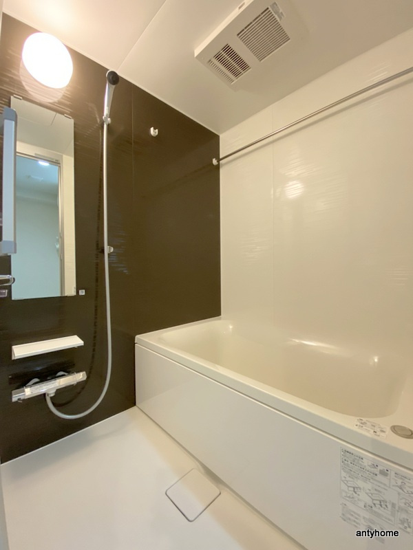 クアンツの浴室