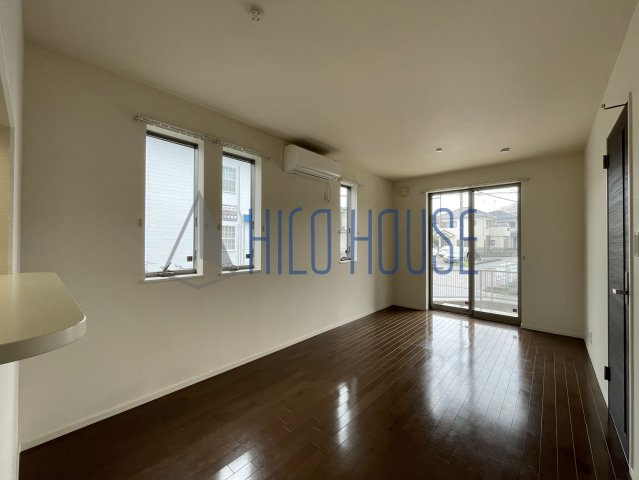 メゾンTの居間・リビング