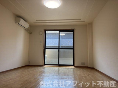 【居間・リビング】 | セントレア西深津 | 洋室10.8帖