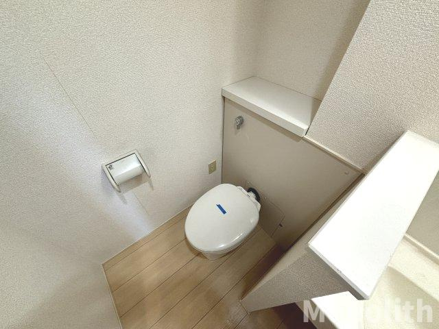 クリプトメリアのトイレ